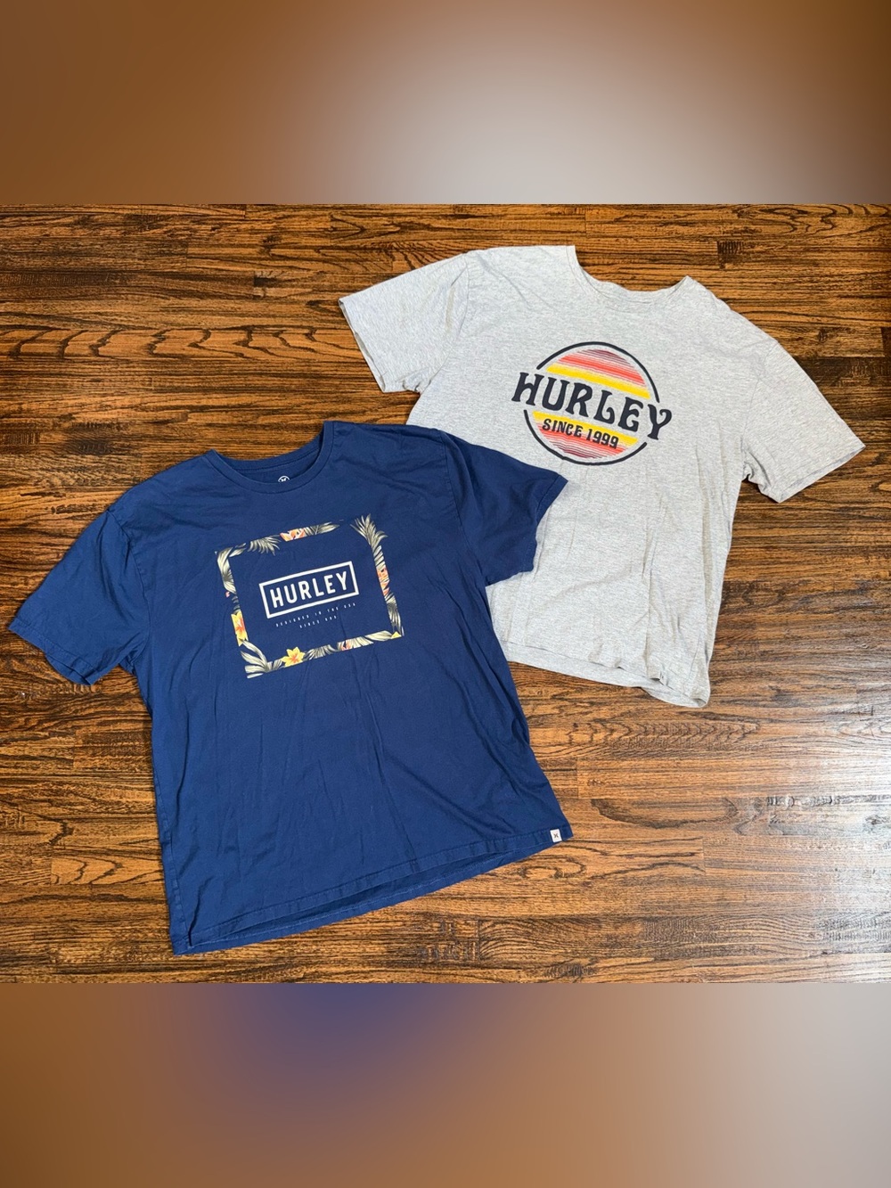 BUNDLE (2) Vintage 90s Hurley Tropical Beach Graphic T-Shirts Navy/Grey Sz XL